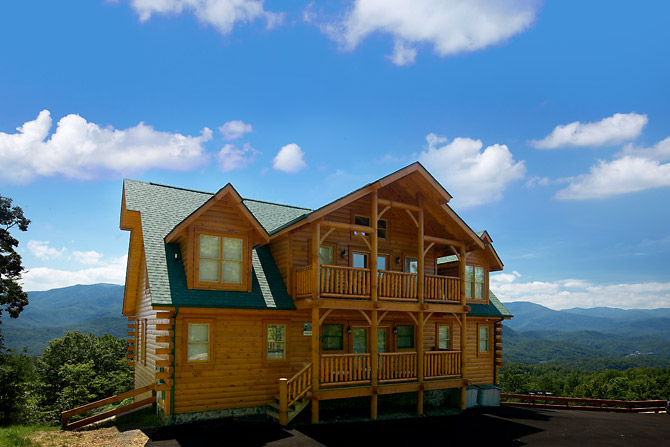 Planning A Reunion? There’s No Place Like Gatlinburg.